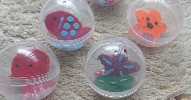 イヤイヤ期のお風呂に手作り知育玩具 プカプカお魚ガチャ で遊ぼう よちよちいく 知育おもちゃと遊びのブログ
