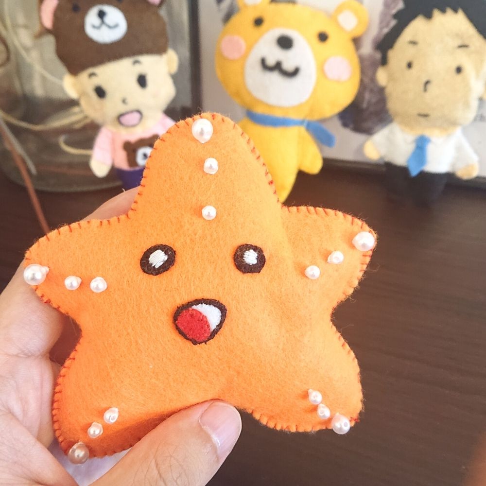生後6ヶ月からの指トレ玩具 手作りフェルト人形を作って遊ぼう よちよちいく 生後6ヶ月からの指トレ玩具 手作りフェルト人形を作って遊ぼう よちよちいく